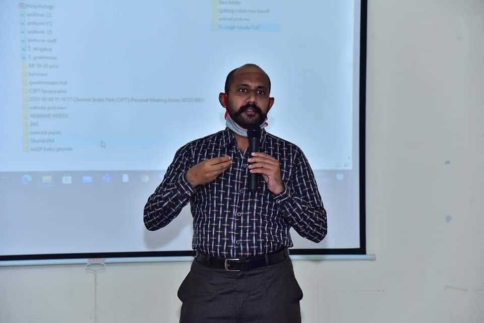 Mr Ganesan , Scientist & Deputy Director, Guindy Snake Park delivering the Technical sessions on Snakes